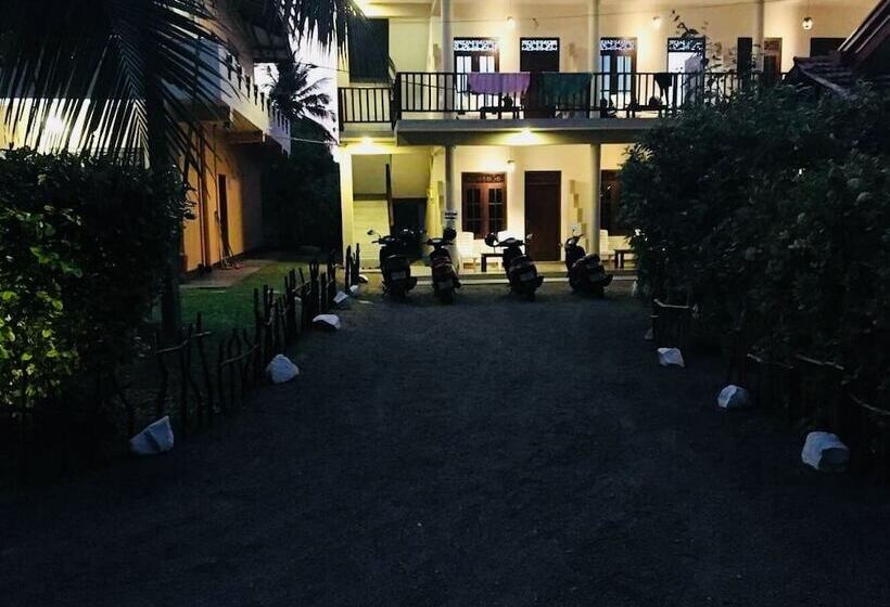 بنسيون Hot Tuna Surfers Rest Midigama