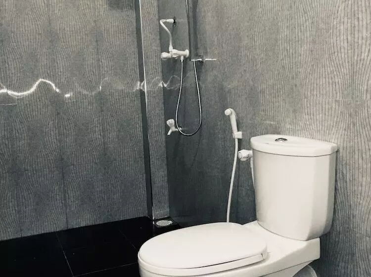 Majatalo Hot Tuna Surfers Rest Midigama