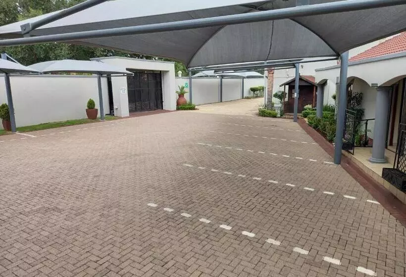 Majatalo Kuiersaam Gastehuis / Guesthouse