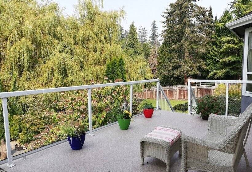 پانسیون White Rock Pacific