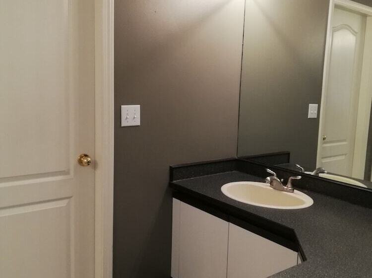 پانسیون White Rock Pacific