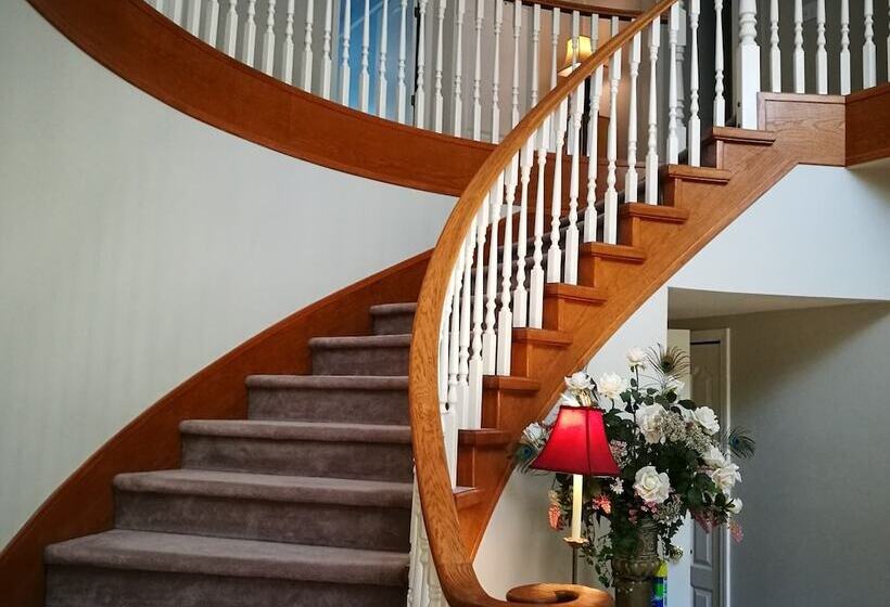 پانسیون White Rock Pacific