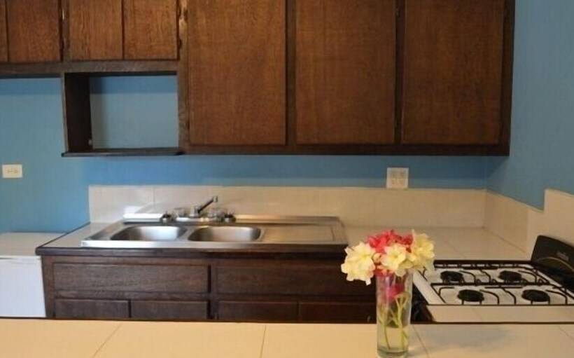 Sea Pearl Vacation Suites