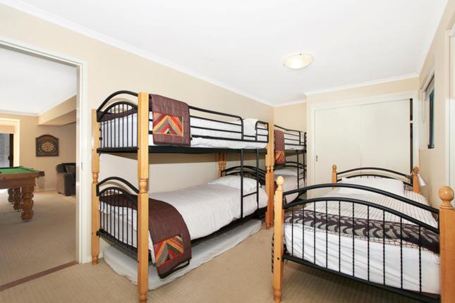 Canyons Bend  5 Minute Walk To Shops And Cafes