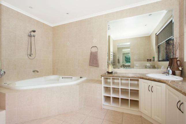 Canyons Bend  5 Minute Walk To Shops And Cafes