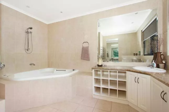 Canyons Bend  5 Minute Walk To Shops And Cafes
