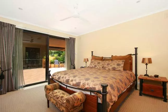 Canyons Bend  5 Minute Walk To Shops And Cafes