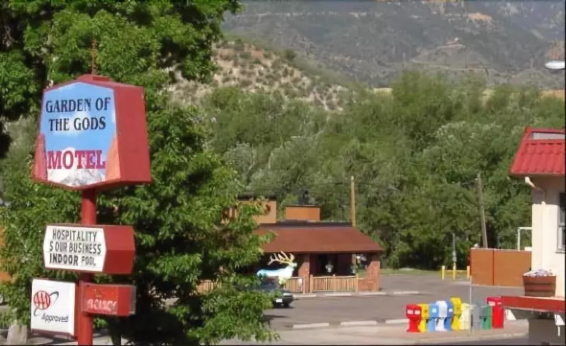 Garden Of The Gods Motel