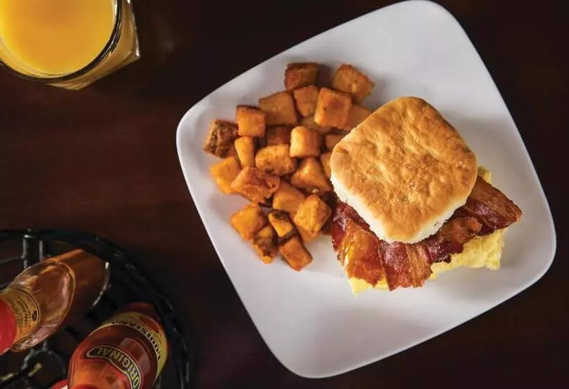 Gold Strike Casino Resort