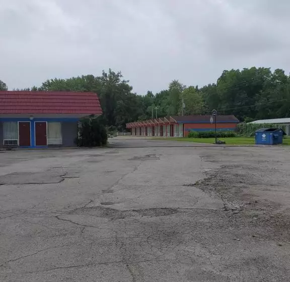 Gray Plaza Motel West Frankfort