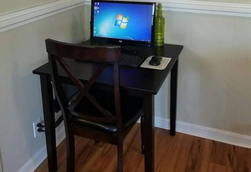 فندق Colonial Inn Seekonk