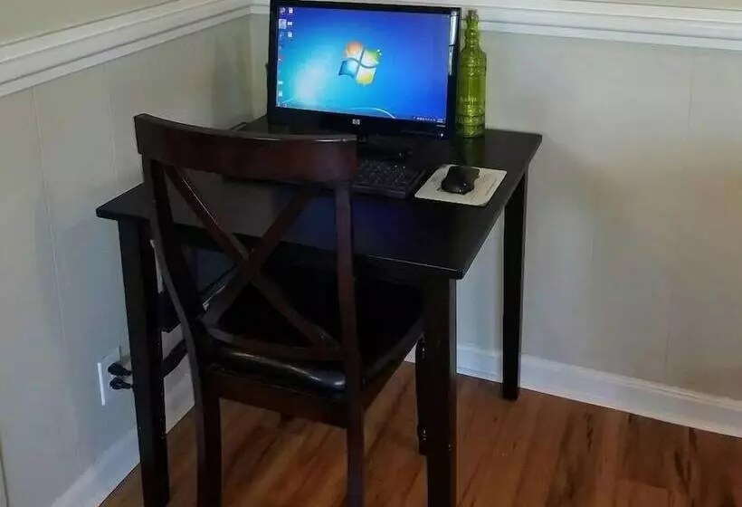 호텔 Colonial Inn Seekonk