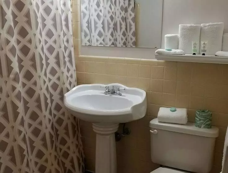 호텔 Colonial Inn Seekonk