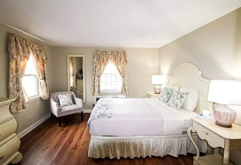 호텔 Colonial Inn Seekonk