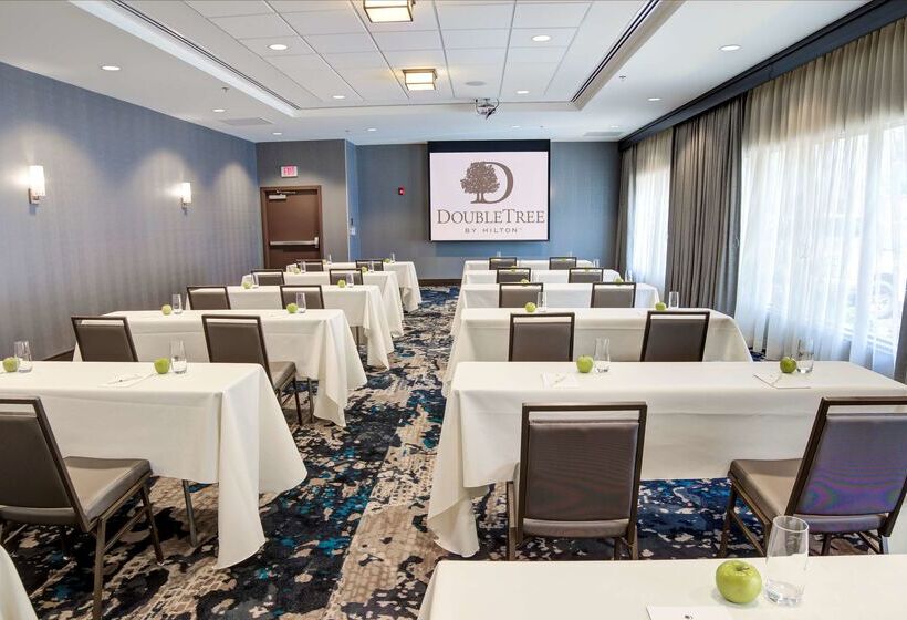 Отель Doubletree By Hilton Harrisonburg
