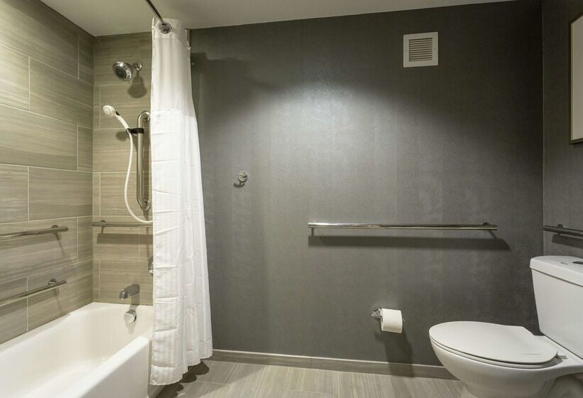 Отель Doubletree By Hilton Harrisonburg