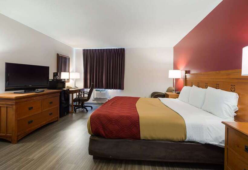 هتل Econo Lodge Inn & Suites
