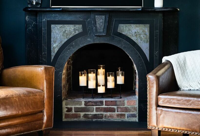 בית מלון כפרי Flag House Inn