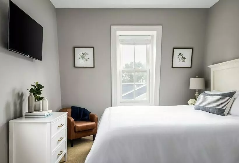 هتل Flag House Inn