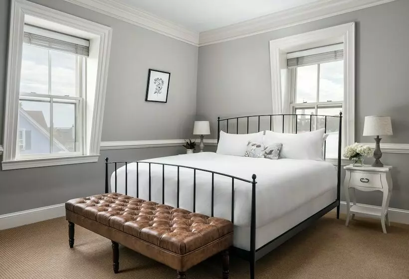 هتل Flag House Inn