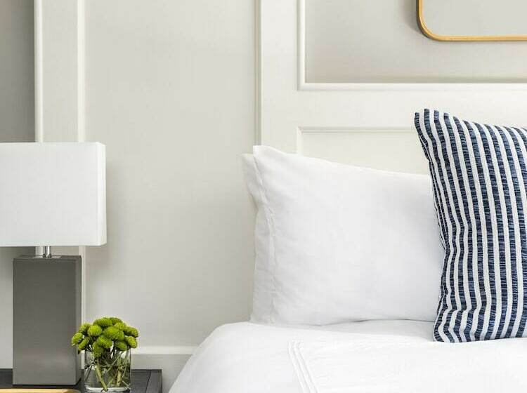 בית מלון כפרי Flag House Inn