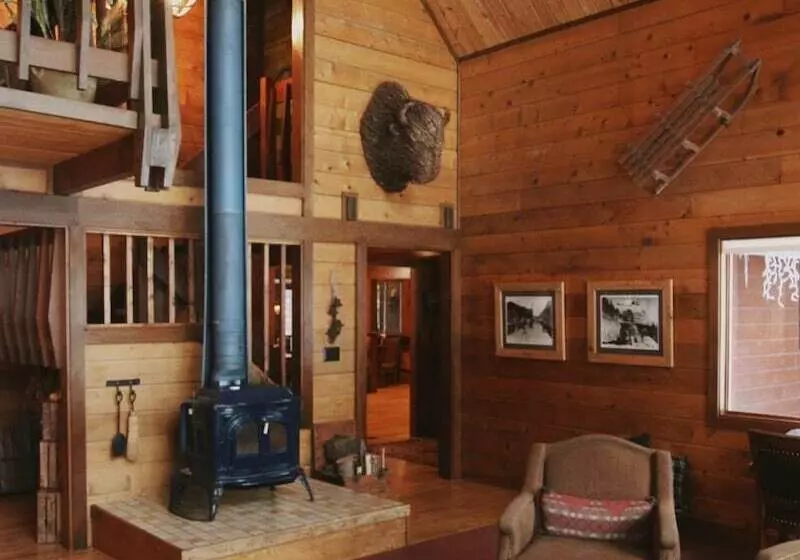 Отель Good Medicine Lodge