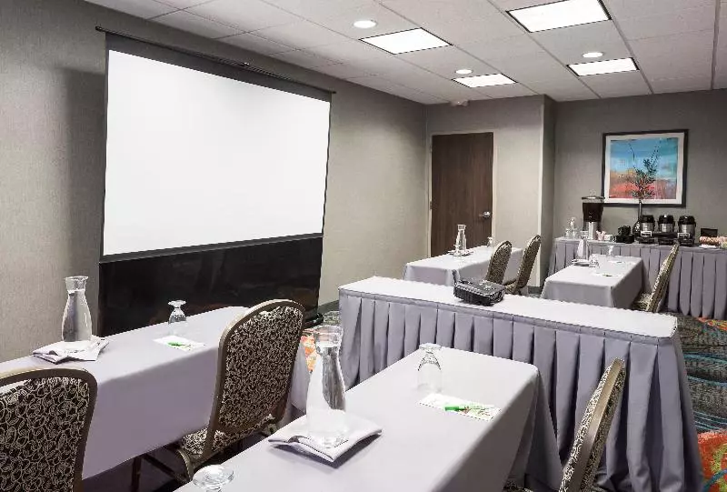 ホテル Holiday Inn Wichita East I 35, An Ihg