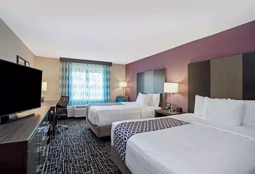 هتل La Quinta By Wyndham Fayetteville