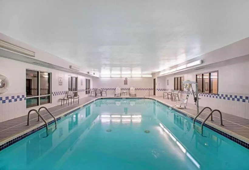 هتل La Quinta By Wyndham Fayetteville