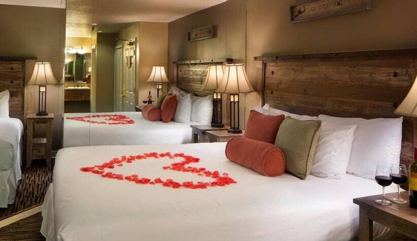 Postmarc Hotel And Spa Suites