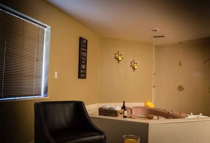 Postmarc Hotel And Spa Suites