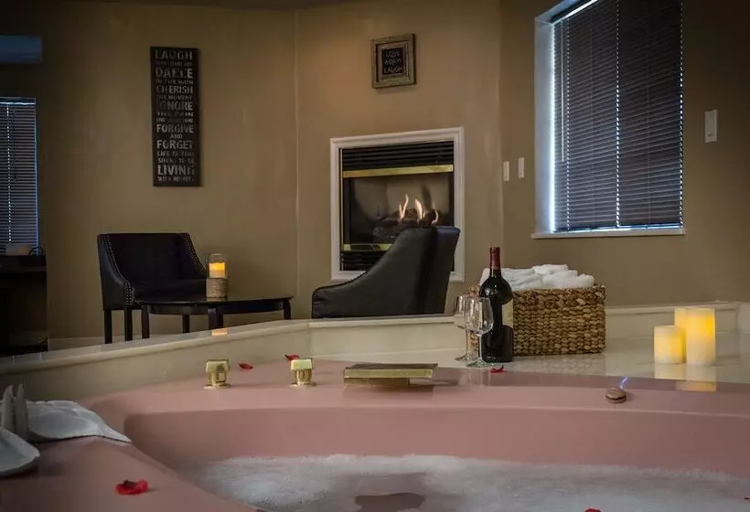 Postmarc Hotel And Spa Suites