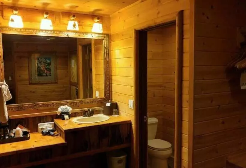 Postmarc Hotel And Spa Suites