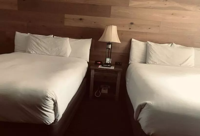 Postmarc Hotel And Spa Suites