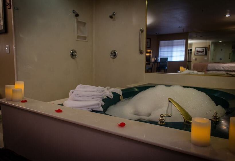 Postmarc Hotel And Spa Suites