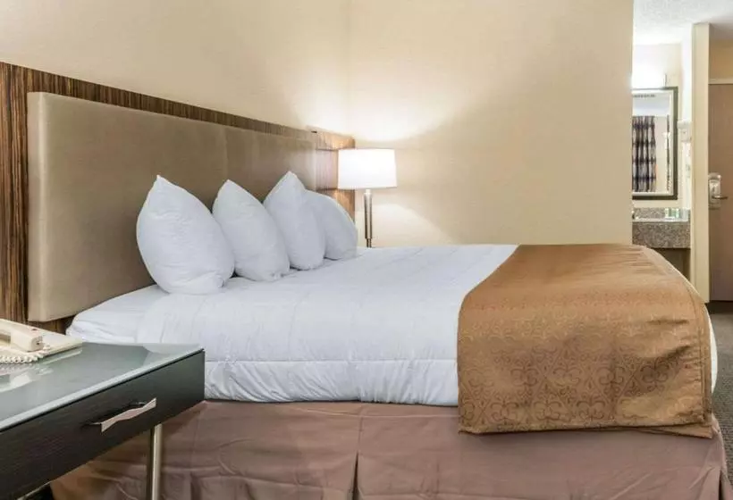 ホテル Blisspoint Inn Northwest Indianapolis