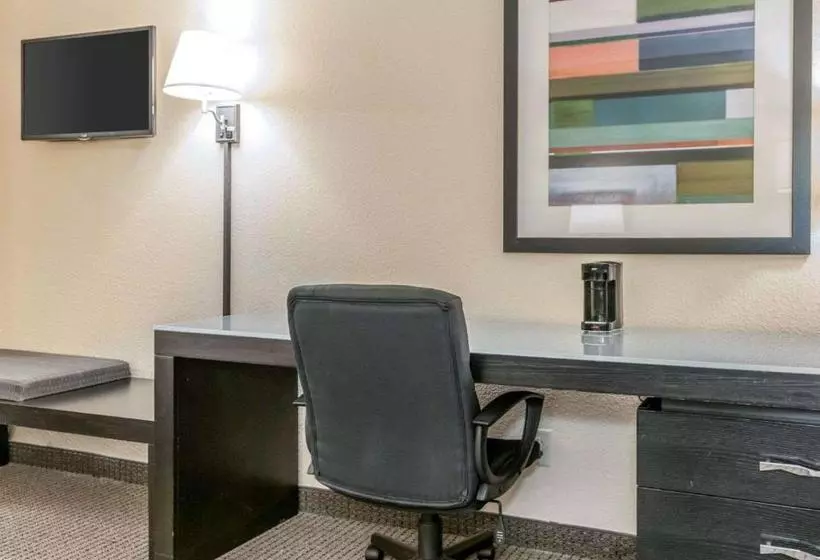 ホテル Blisspoint Inn Northwest Indianapolis