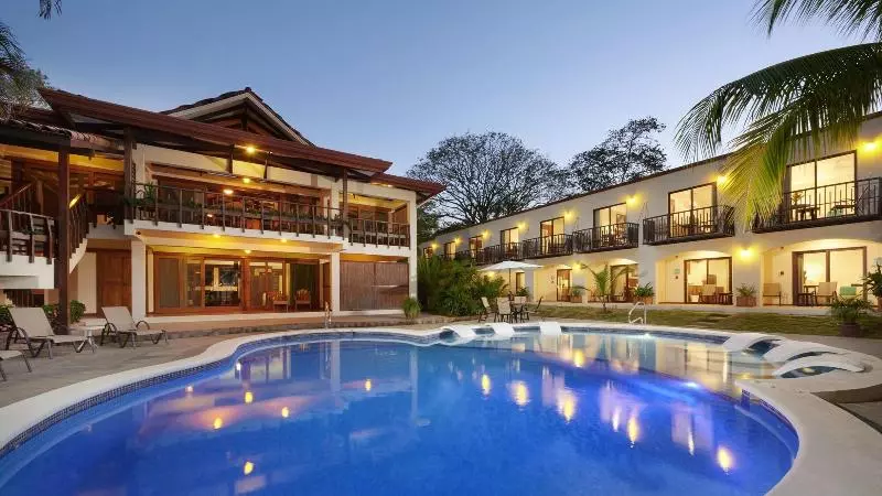 Hotelli The Coast Beachfront