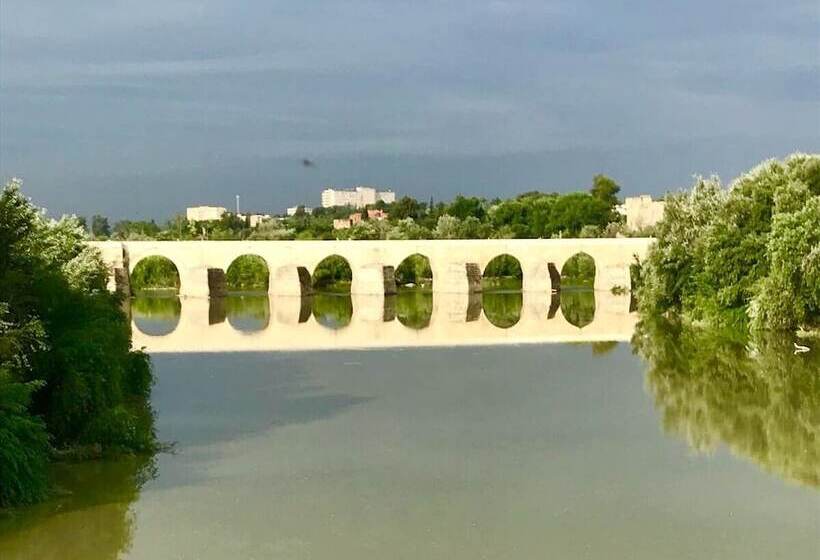 پانسیون Patio De La Plateria