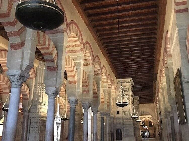 پانسیون Patio De La Plateria