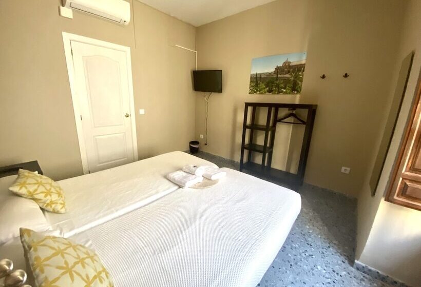 پانسیون Patio De La Plateria