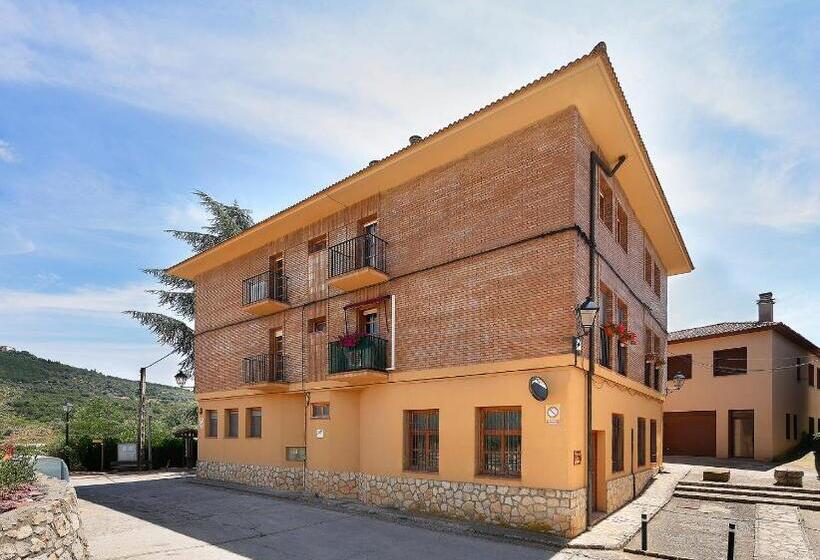Albergue Sierra De Arbe