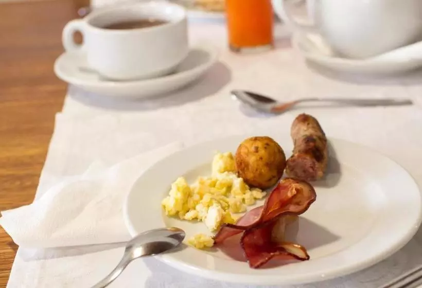 تختخواب و صبحانه Praia Accommodation