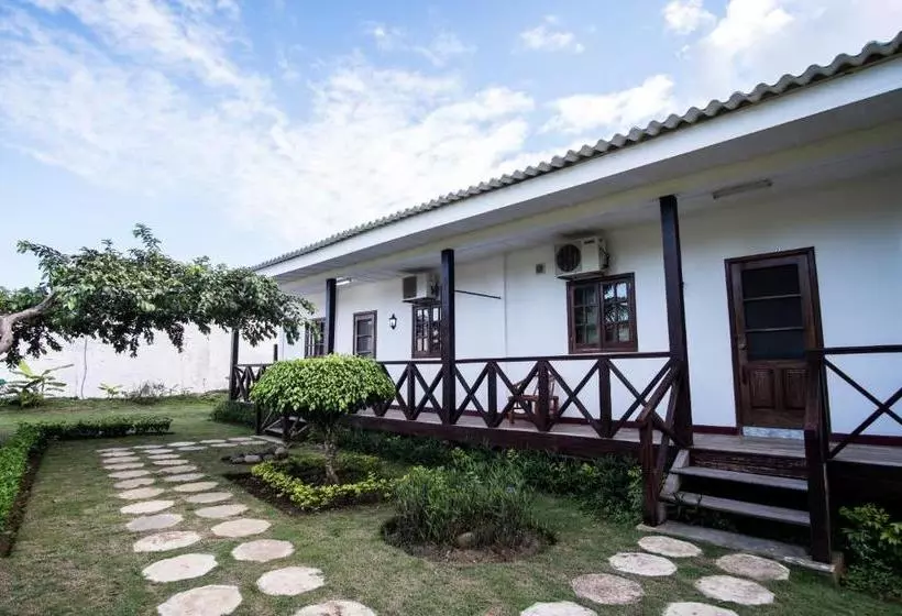 تختخواب و صبحانه Praia Accommodation