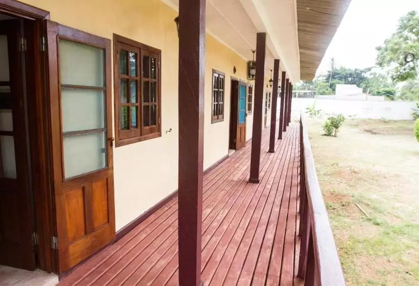 تختخواب و صبحانه Praia Accommodation