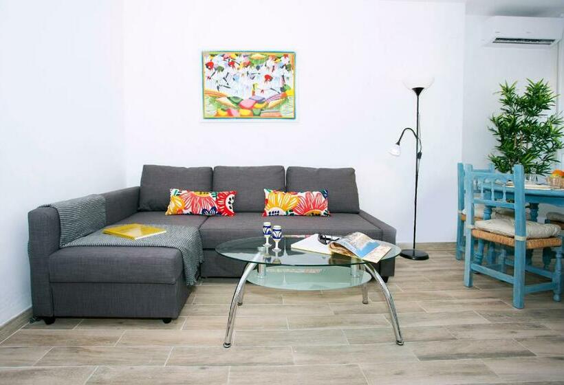 Blue Toscana Pool & Center Apartment