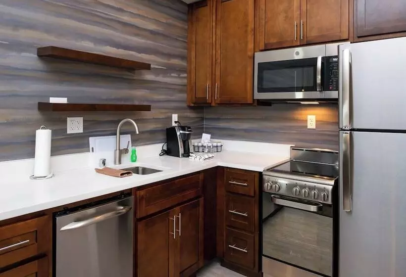 Hotelli Residence Inn Visalia