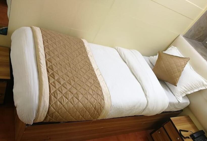 酒店 Swapna International