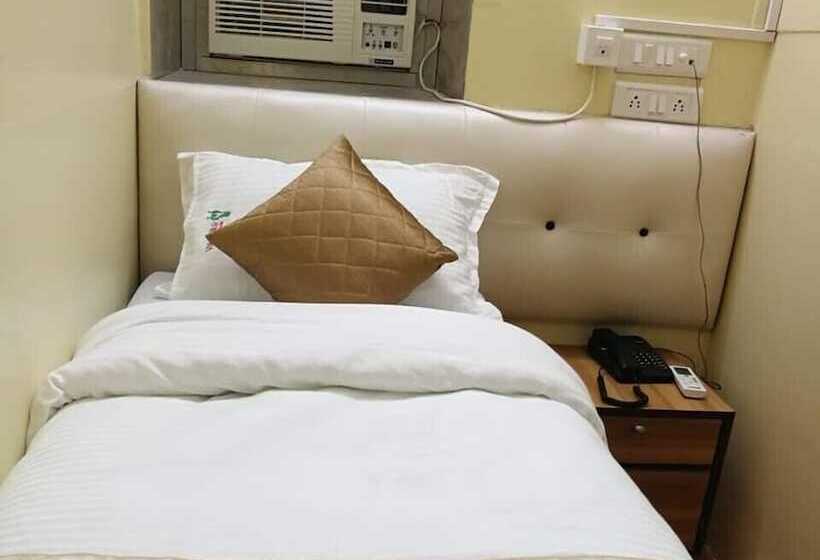 酒店 Swapna International