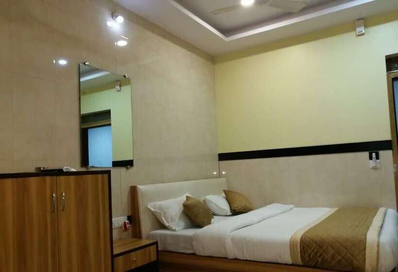 酒店 Swapna International